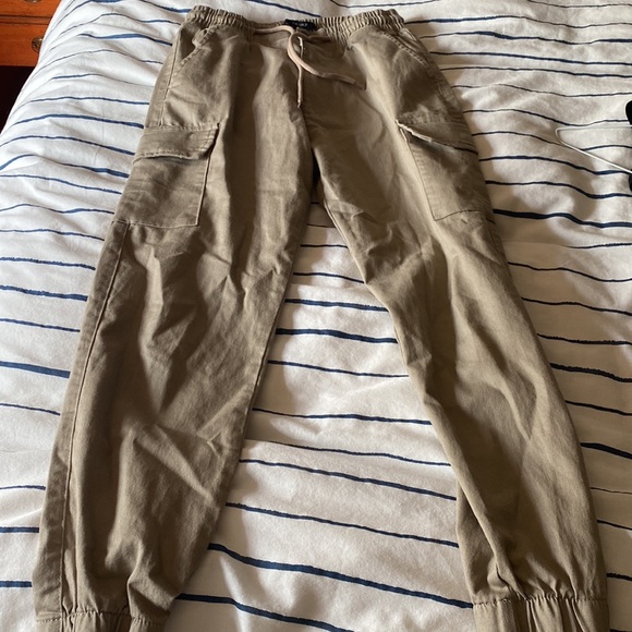 Forever 21 Tan Cargo Pants - Picture 2 of 5